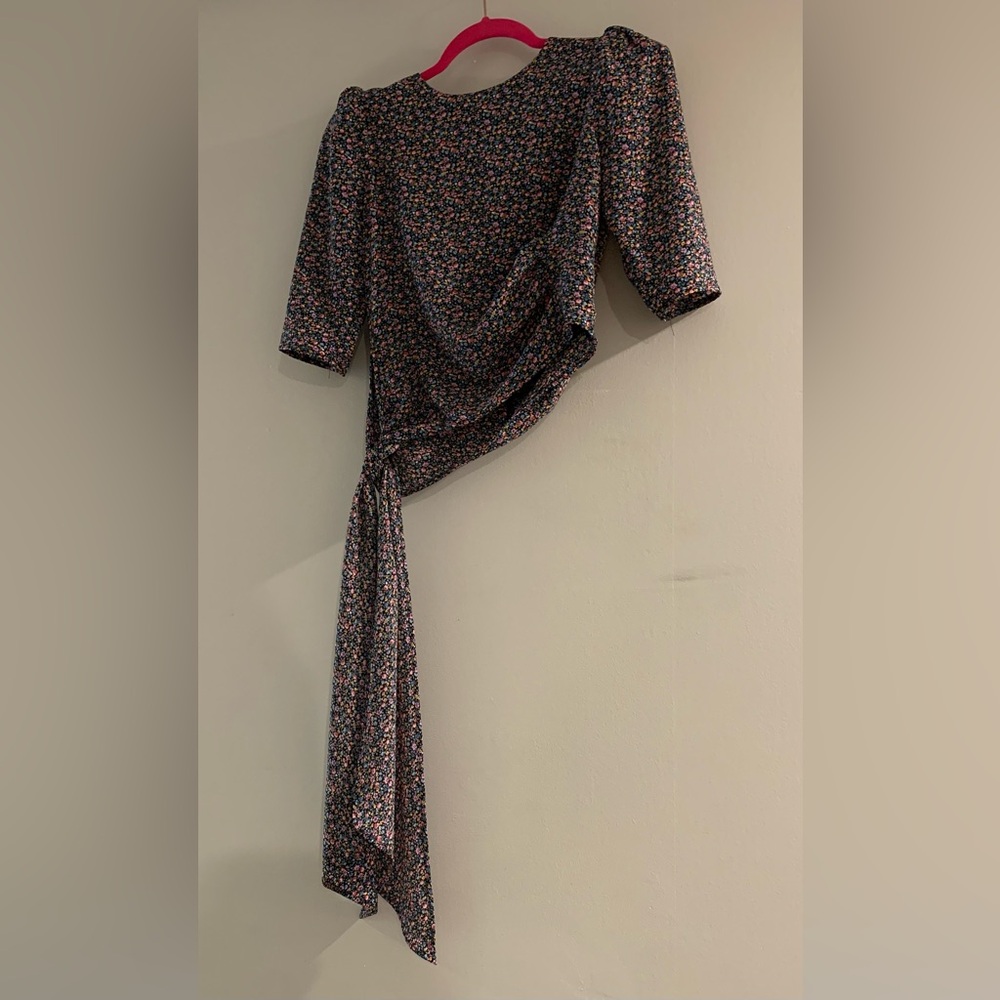 AFRM Floral Wrap Crop Top with Shoulder Pads‎ Size Medium